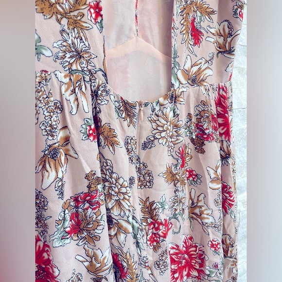 Lela Sky Ruffle Cap Sleeve Floral Dress with Open Back - Picture 6 of 6